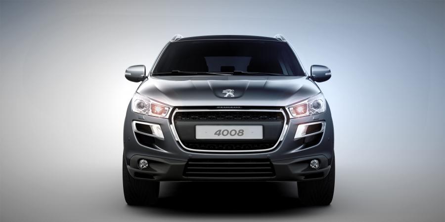  Peugeot 4008 2011 года  (фото 22 из 45)